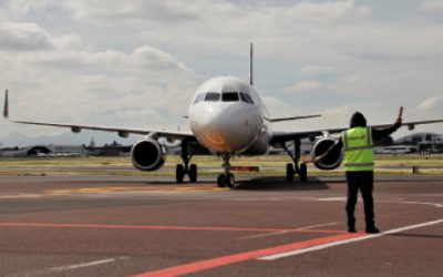 Dos aerolíneas mexicanas de bajo costo pactan crear un grupo aéreo
