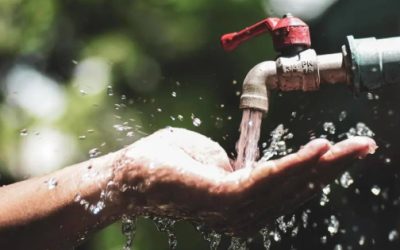 Prohíben cortar abasto de agua, pese a adeudos