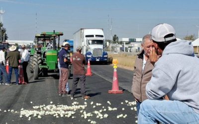 Agricultores amenazan con bloqueos durante el Mundial si no los atienden