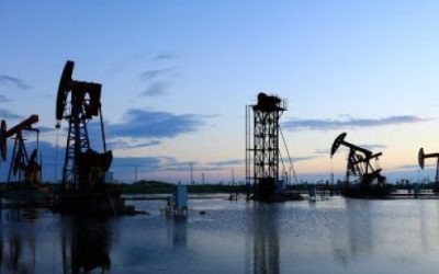 Precios del petróleo registran mayor caída desde 2022