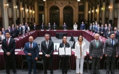 Gobierno y gasolineros renuevan convenio para mantener precio máximo de la gasolina