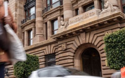 Banxico sorprende con recorte y dice que ‘valorará’ otro ajuste