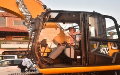 Pone EU lupa en maquinaria