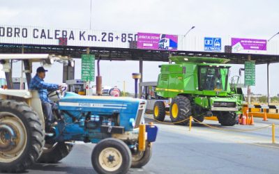 Validan quejas de campesinos y camioneros, pero no cierres